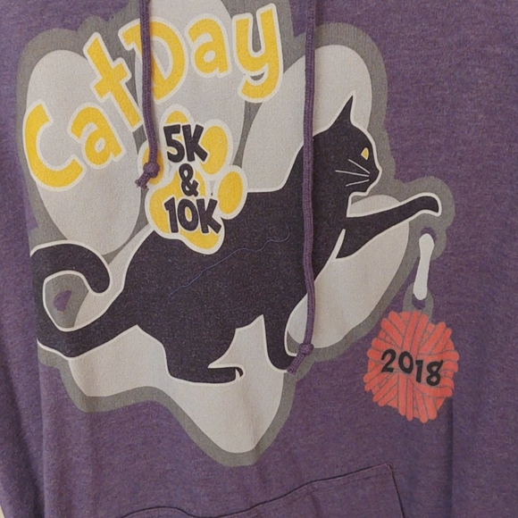 Cat Day Race Sweatshirt - Picture 2 of 4